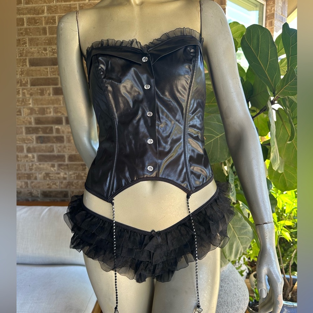 Dreamgirl 2pc Wet Look Bustier and Ruffle Set- Size 32- NWOT